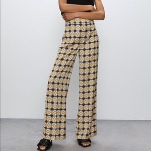 NWT! Aritzia Babaton Pant, Sz 10